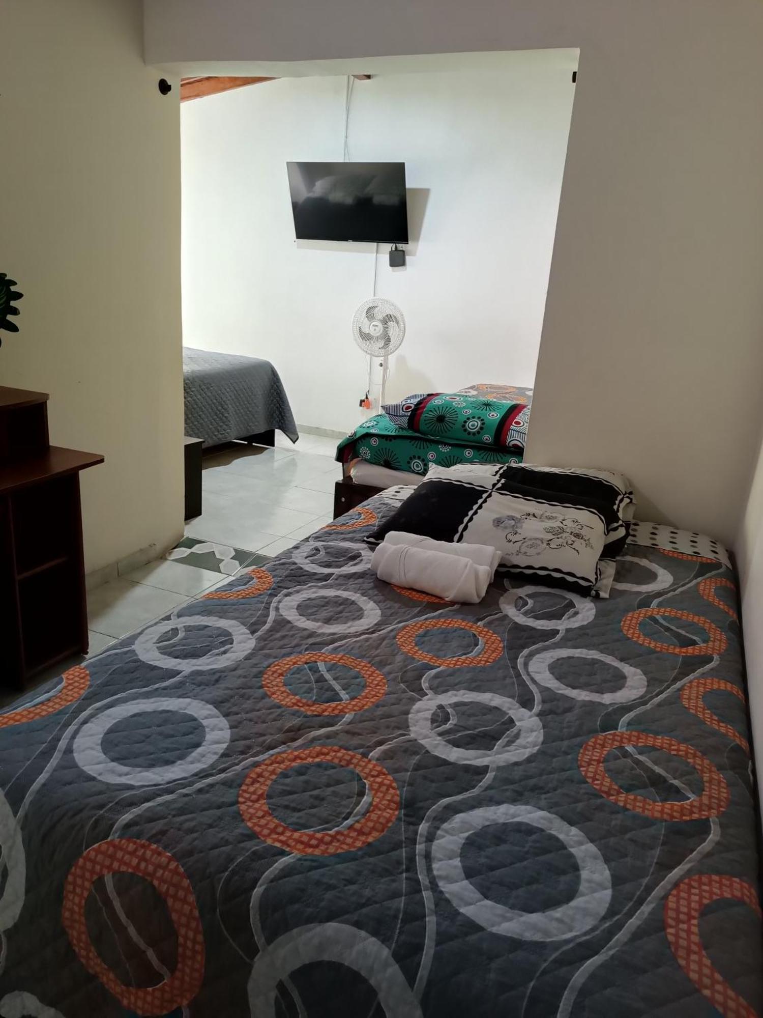 Pa Pasiar Hostal Medellín Pokoj fotografie